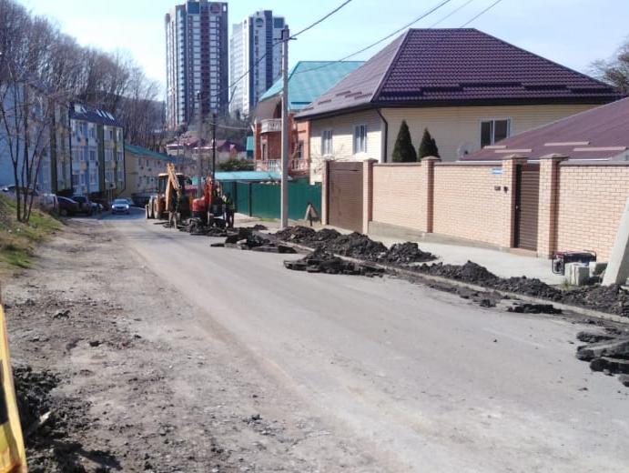 По ул. Калараша в Туапсе строится газопровод 