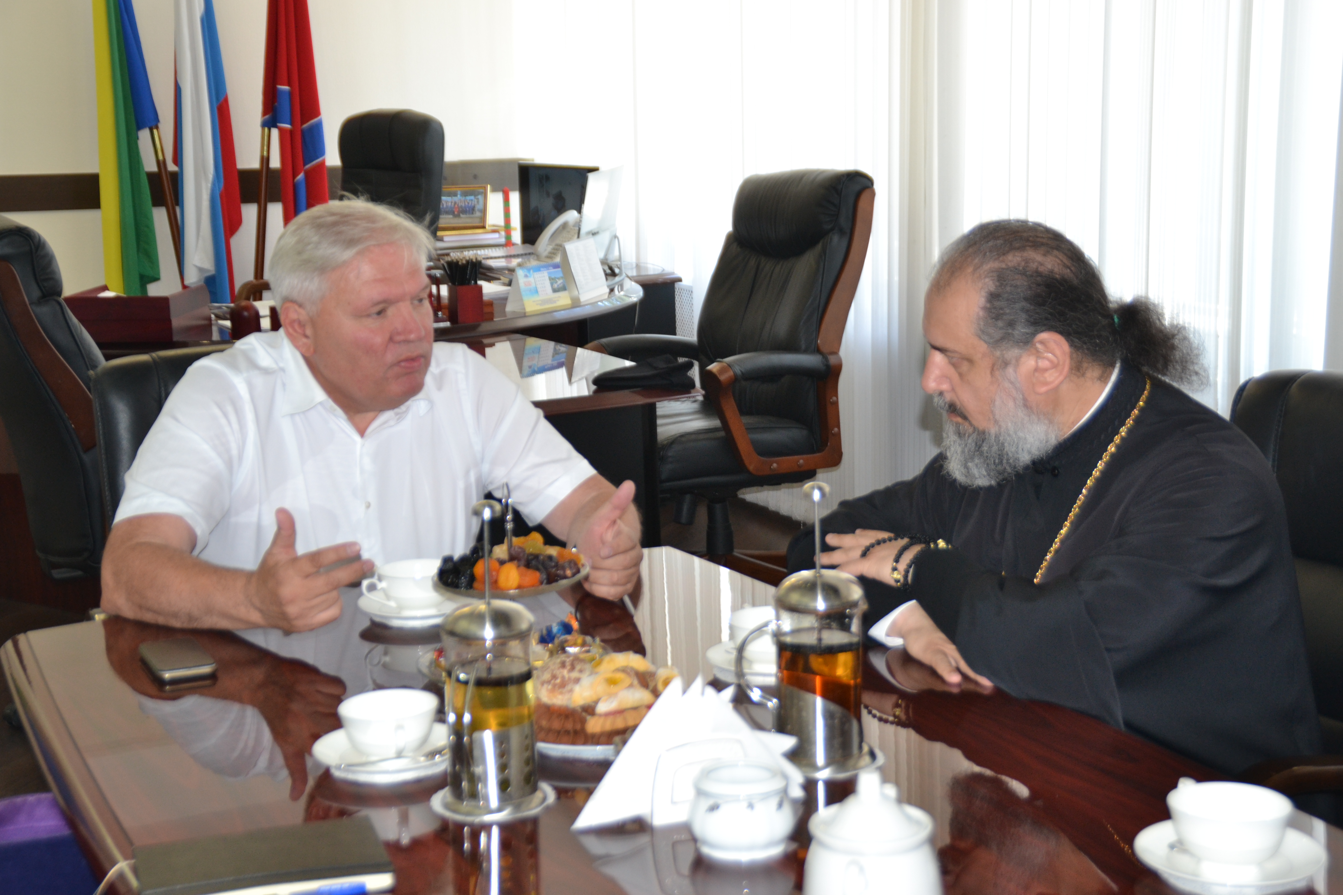 Владимир Зверев встретился с епископом Германом