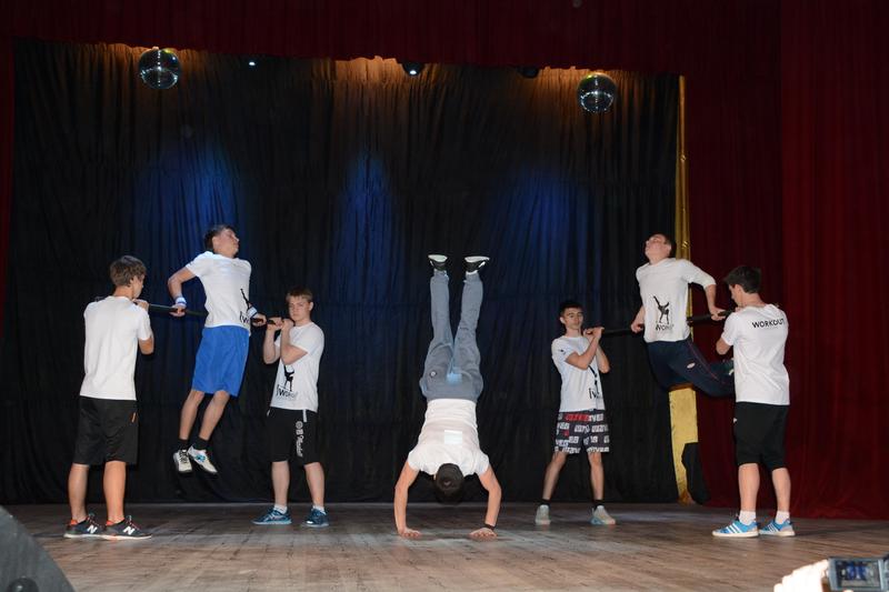 Во Дворце культуры нефтяников прошел фестиваль современного молодежного танца «All dance»