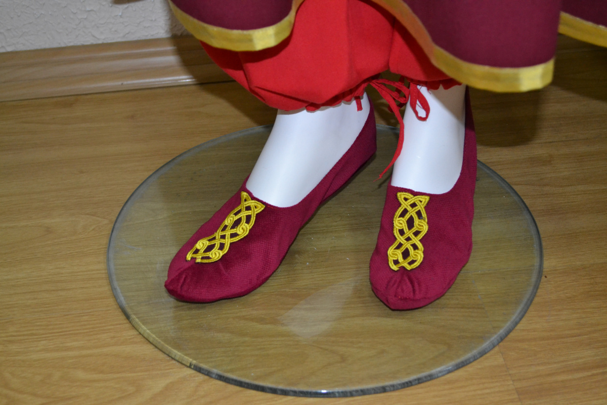 Обувь первых переселенцев в музее им. Н.Г. Полетаева