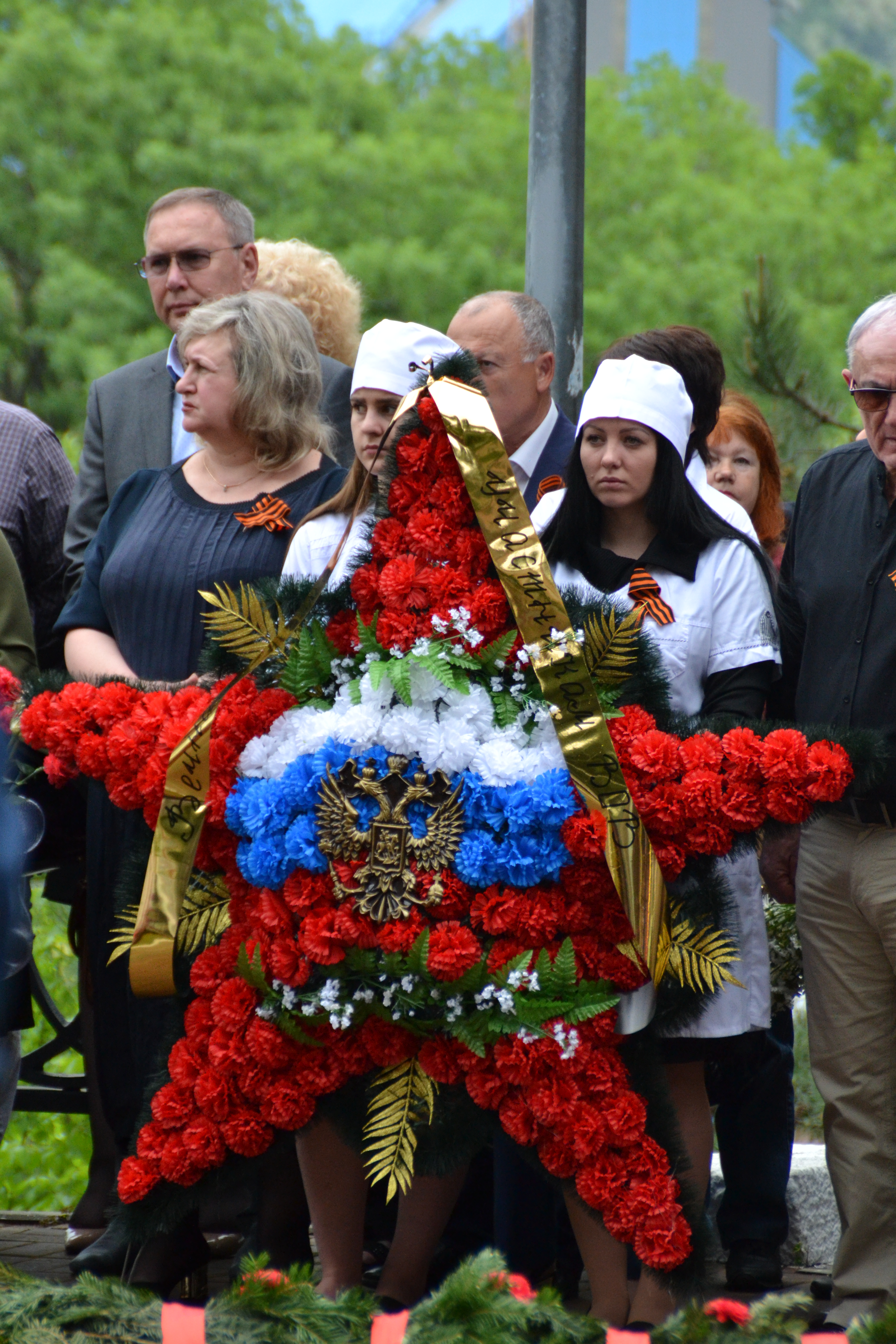 В Туапсе проходят мероприятия ко Дню Победы. Память погибших защитников города почтили участники митинга на Горке Героев.
