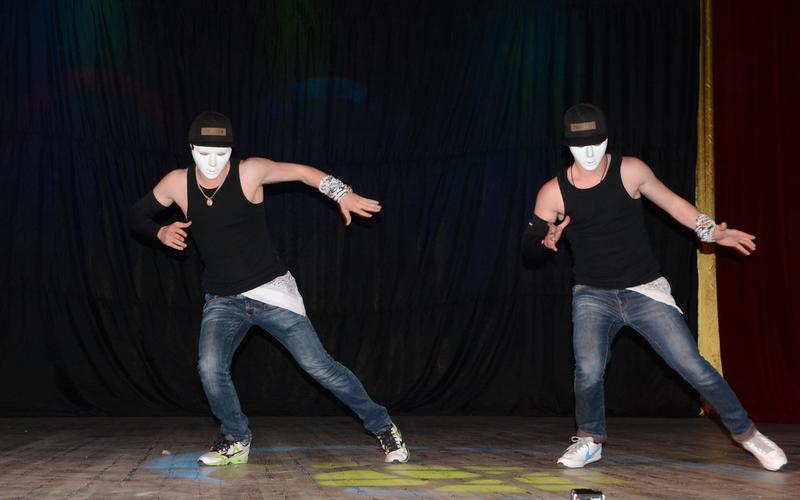 Во Дворце культуры нефтяников прошел фестиваль современного молодежного танца «All dance»