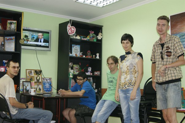Члены клуба "Мы вместе" собрались у Ольги Сергеевны Челпановой, во Всероссийском обществе глухих.